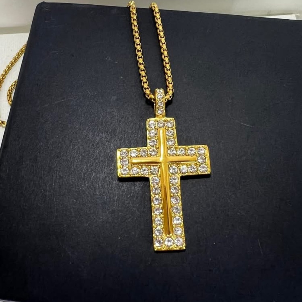 18k Gold CZ Cross Pendant Chain
